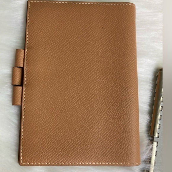 Auth Hermès Agenda. Pen and notebook not included. - Picture 1 of 9